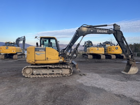 2019 John Deere 85G, cab w/ac, 18" pads, rubber