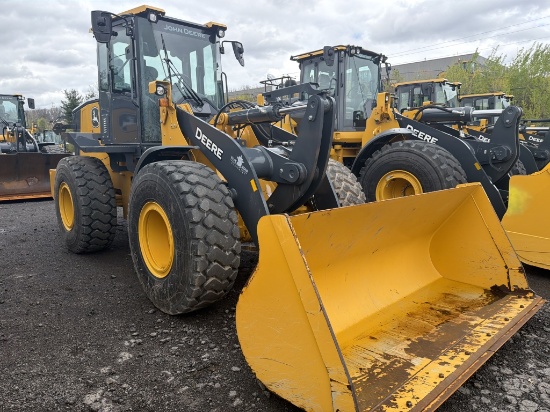 2024 544G, 242 hrs, cab w/ac, 20.5R25 tires,