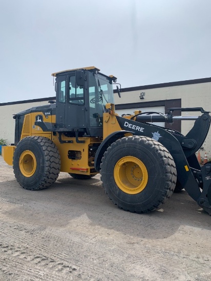 2024 644G, 713 hrs, cab w/ac, 23.5R25 tires,