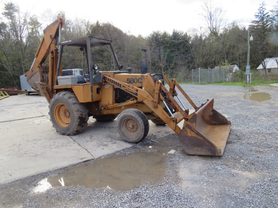 580C Case Backhoe, 24" bucket, 16.9x24" rear