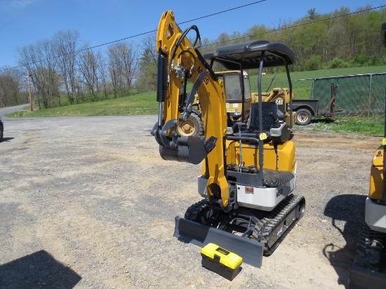 ME20 Mini excavator, 23hp, diesel, yanmar engine,