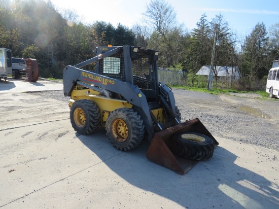 New Holland LS180 Skid Steer, aux hydraulics, 12