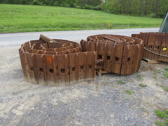 Single grouser tracs 28" wide
