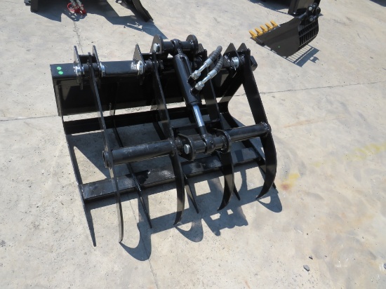 Grapple bucket for mini skid steer