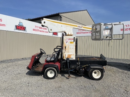 Toro Workman 3200 Utility Vehicle with lift