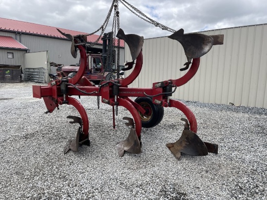 Case IH 145 Plow