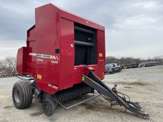 Massey Ferguson 2946 Round Baler