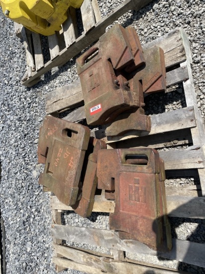 (8) International Suitcase weights