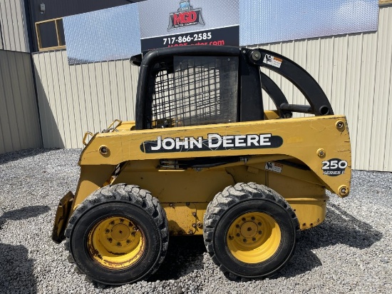 John Deere 250 II Wheel Skid Loader