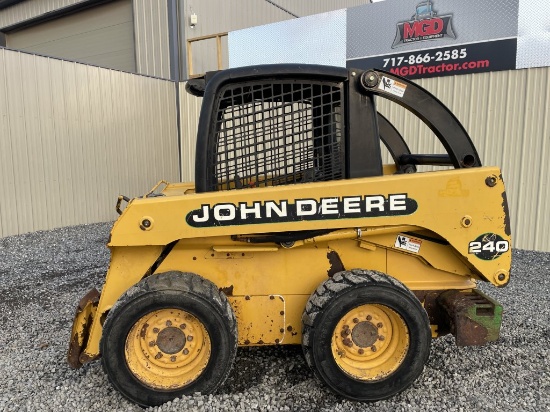 John Deere 240 Wheel Skid Loader