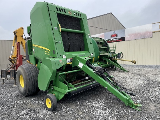 John Deere 460M MegaWide HC2 Round Baler