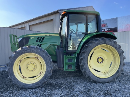 John Deere 6105M Tractor