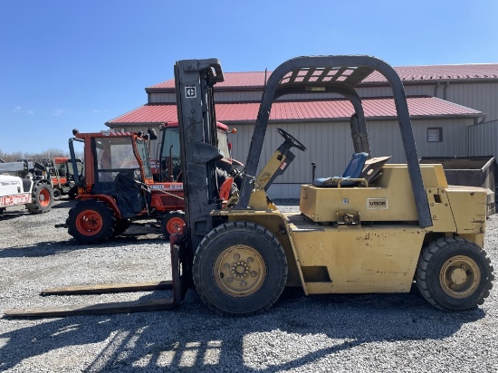 Caterpillar V80E Forklift