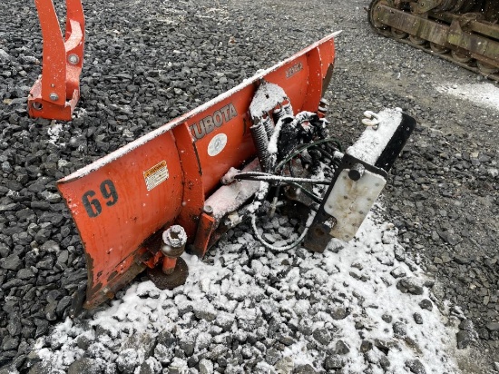 Kubota L2172A Blade