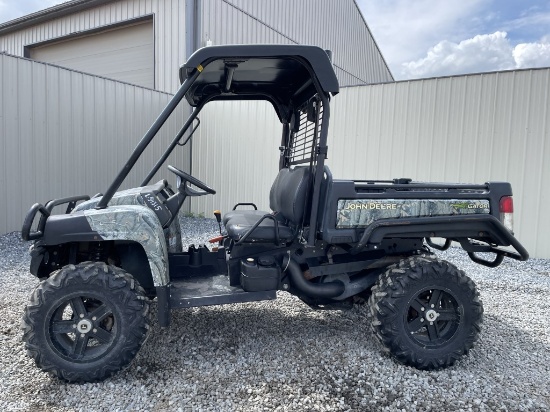 John Deere XUV 825I Utility Vehicle