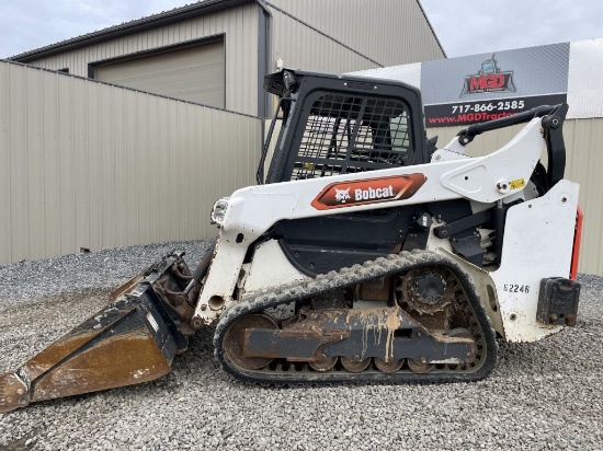 Bobcat T66 Track skid Loader