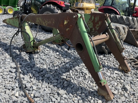 John Deere 148 Loader