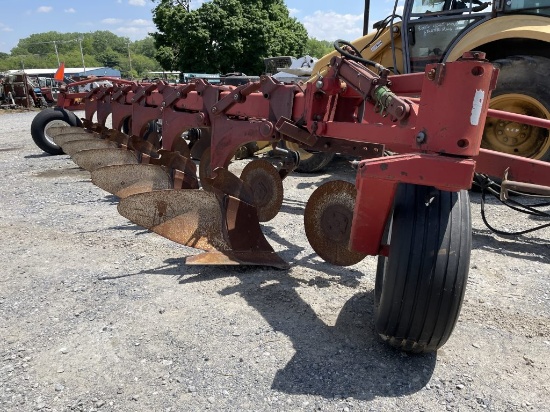 Case IH 7500 Veri-Width 6 Bottom Plow