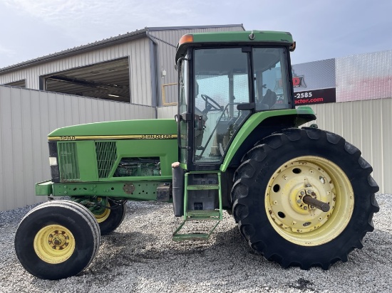 John Deere 7200 Tractor