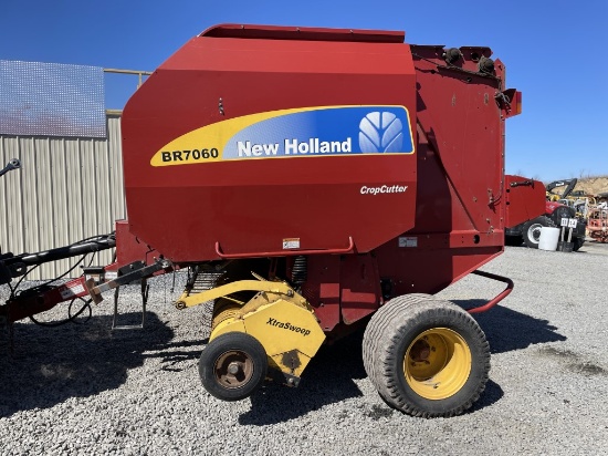 New Holland BR7060 Round Baler