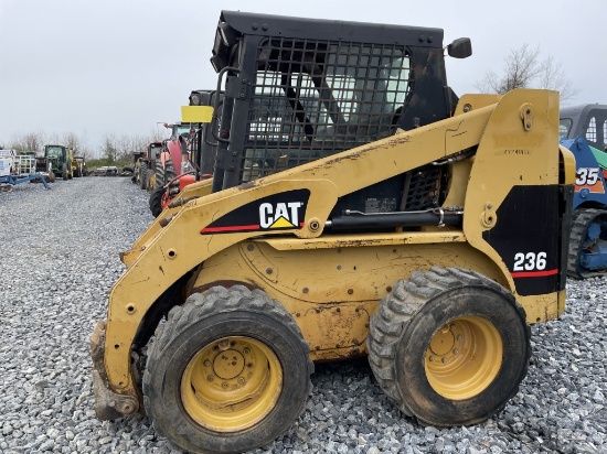 Caterpillar 236 Wheel Skid Loader