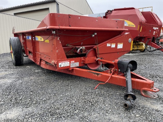 New Holland 165 Manure Spreader