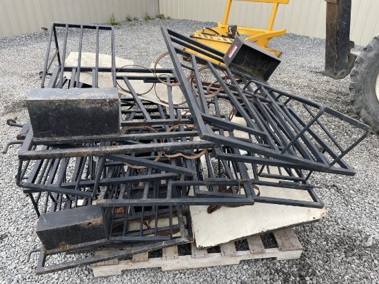 Skid of 11ct dairy calf/ goat feeder panels