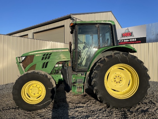 John Deere 6125M tractor