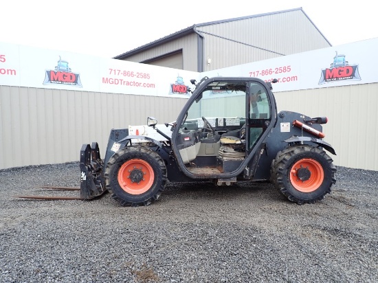 Bobcat V519 Telehandler