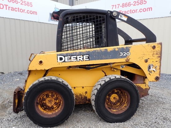 John Deere 320 Wheel Skid Loader