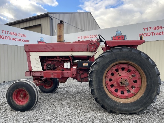 International 1066 Hydro Tractor