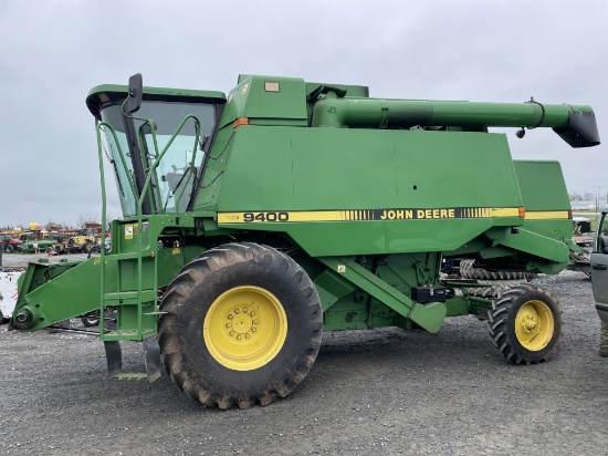 John Deere 9400 Combine