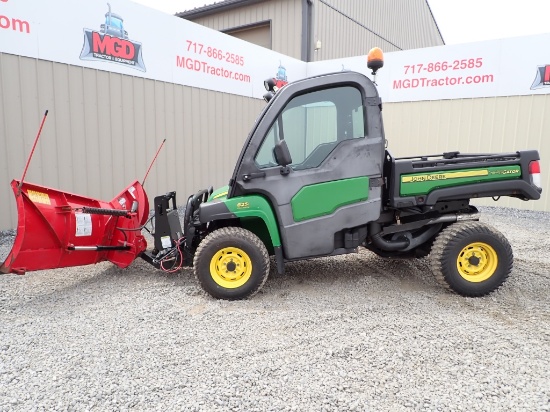 John Deere Gator XUV825I Utility Vehicle