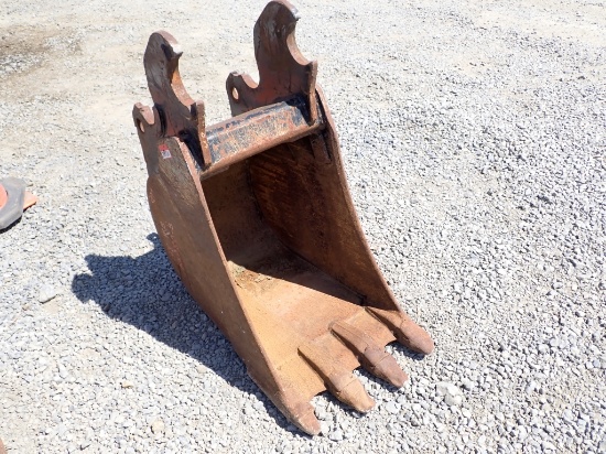 18" Tooth Bucket Off Kubota KX080-3
