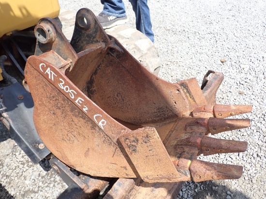 Caterpillar 18" Bucket
