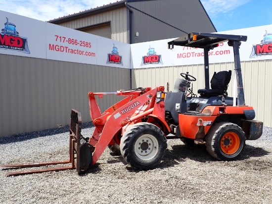 Kubota R420S Wheel Loader