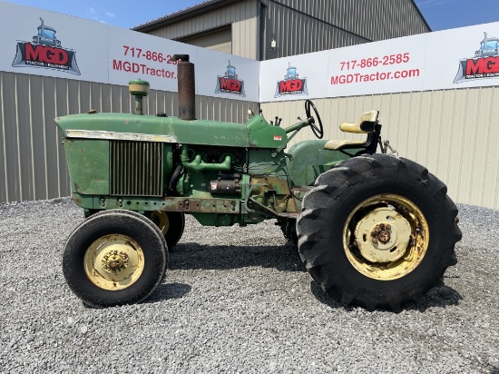 John Deere 3010 Tractor