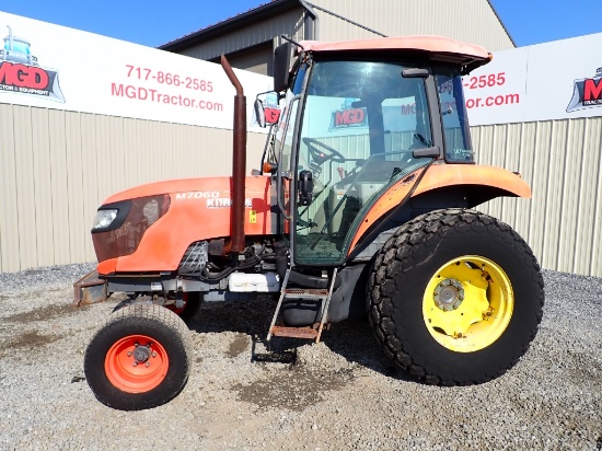 Kubota M7060 Tractor