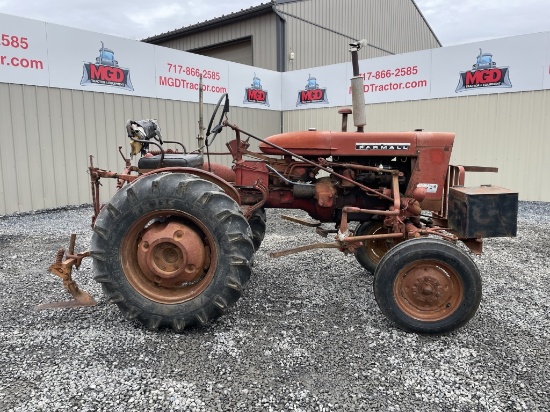 International 140 Tractor