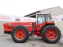 International 3588 2+2 Tractor