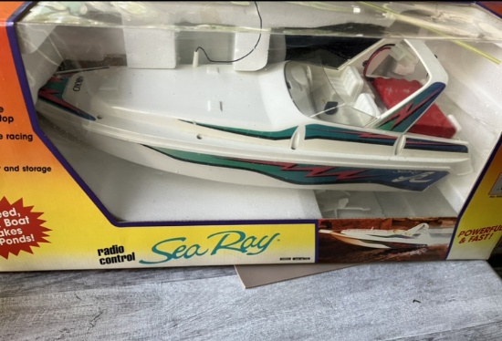 Vintage-Sea Ray RC Boat