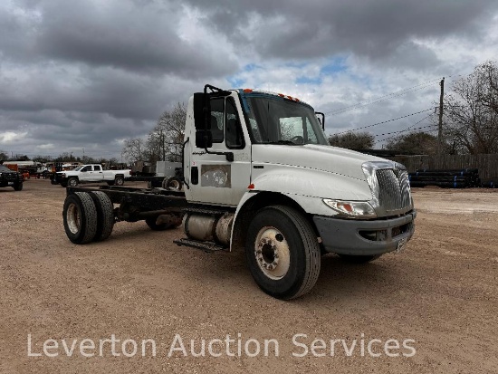 2009 International 4300SBA4X2