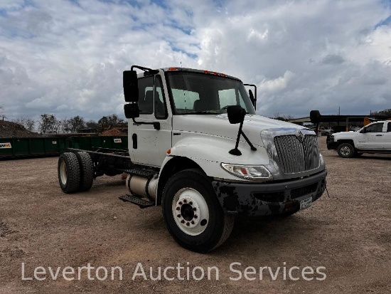 2008 International 4300SBA4X2