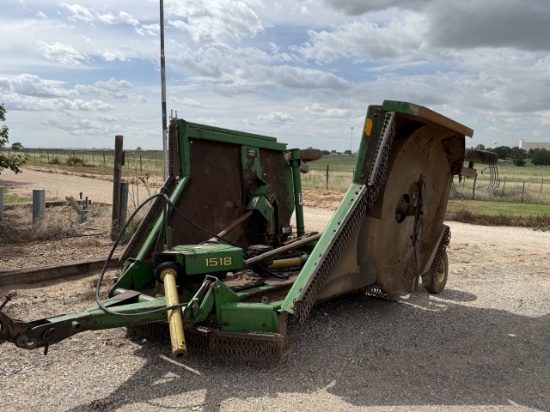 John Deere  1518