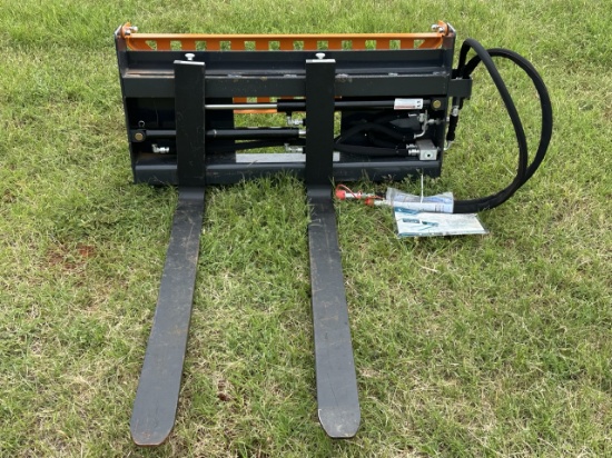 2025 Wolverine Hyd pallet forks