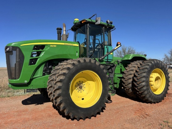 2011 John Deere 9230