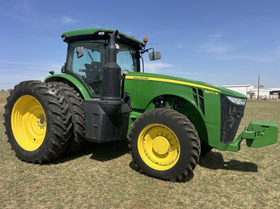 2017 John Deere 8270R