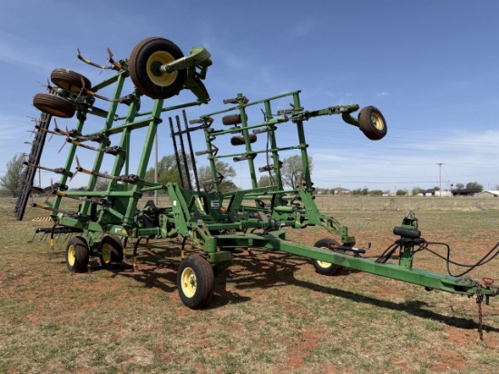 John Deere 2410