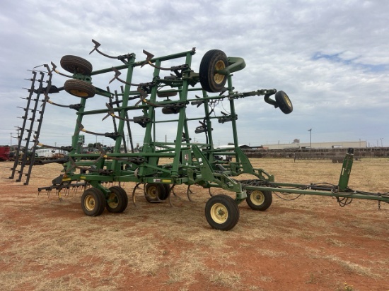John Deere 2410