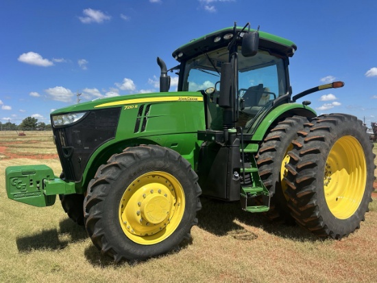 2016 John Deere 7210R